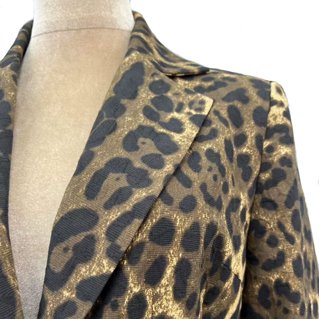 Beigefarbene Brokat-Langjacke, Mantel mit Rosenprint