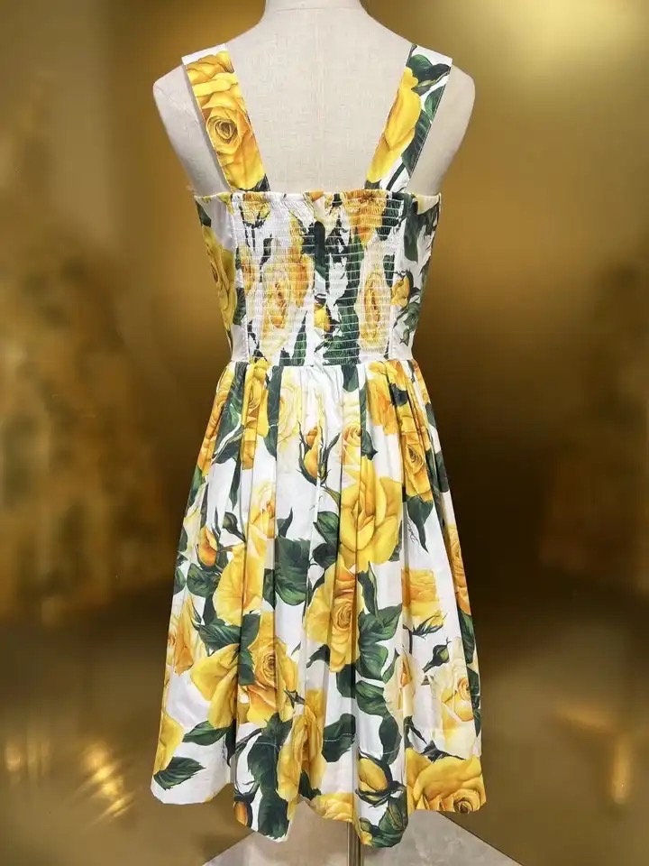 27 SUMMER 2024 Handmade Italian designer Yellow Roses print sleeveless cotton dress, dolce vita dress, runway dress