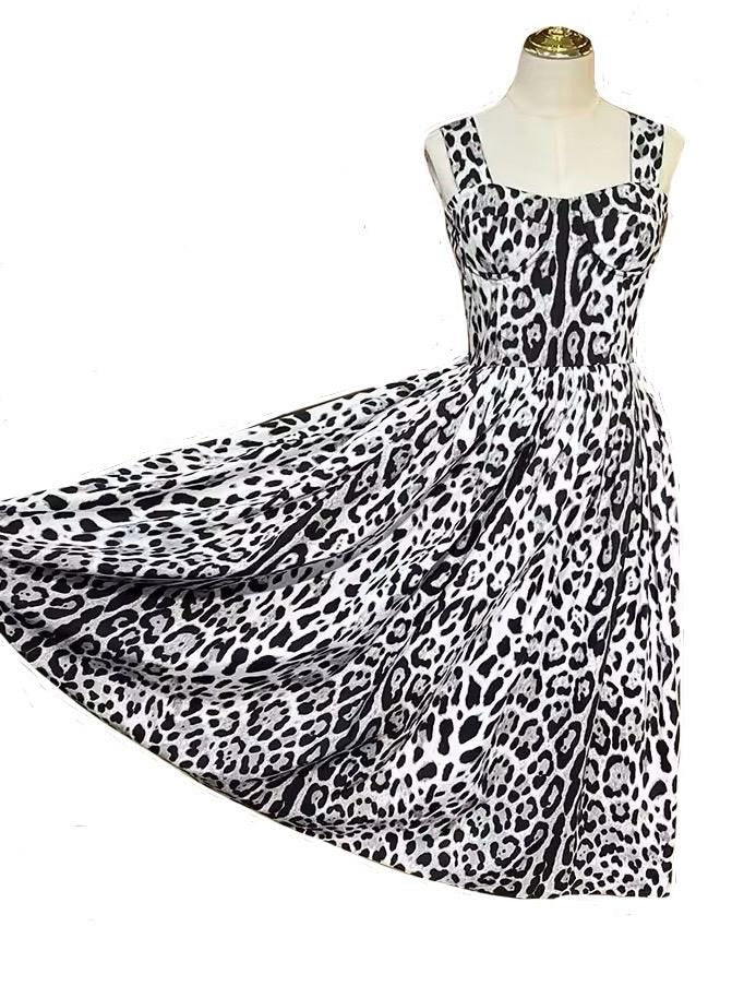 SUMMER 2025 Handmade Italian designer Gray Leopard print push up cotton dress, Sicily dress, Dolce vita dress, Italian summer dress